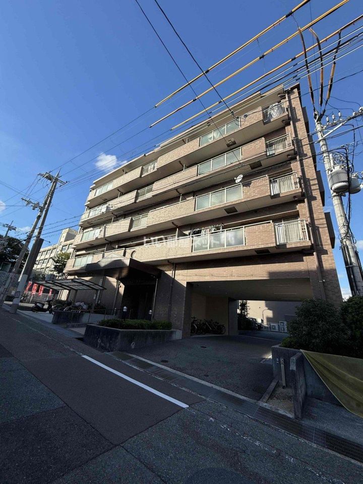 シャン・クラージュの外観画像