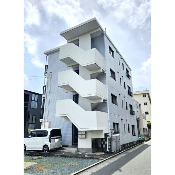 スペースフォーの外観画像