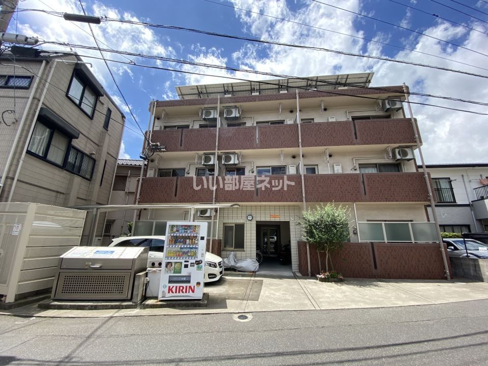 Burgundy Apt.の外観画像