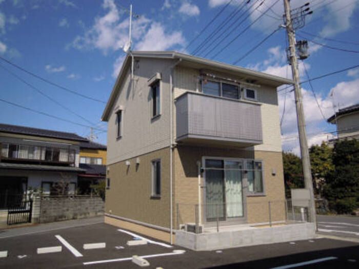 フローラフィールド Bの外観画像