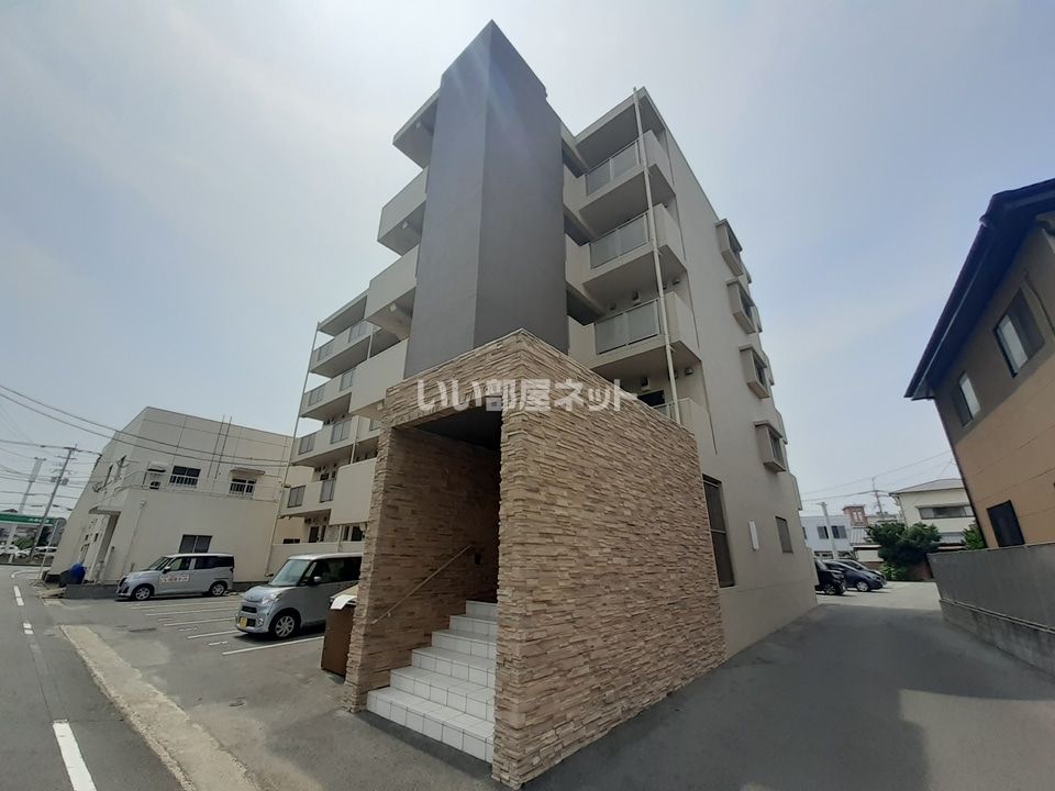 クレア大牟田駅前の外観画像