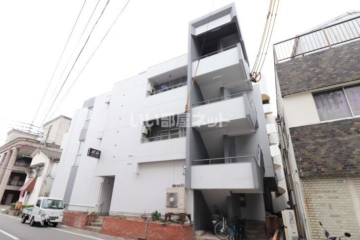山絃マンション新栄町の外観画像