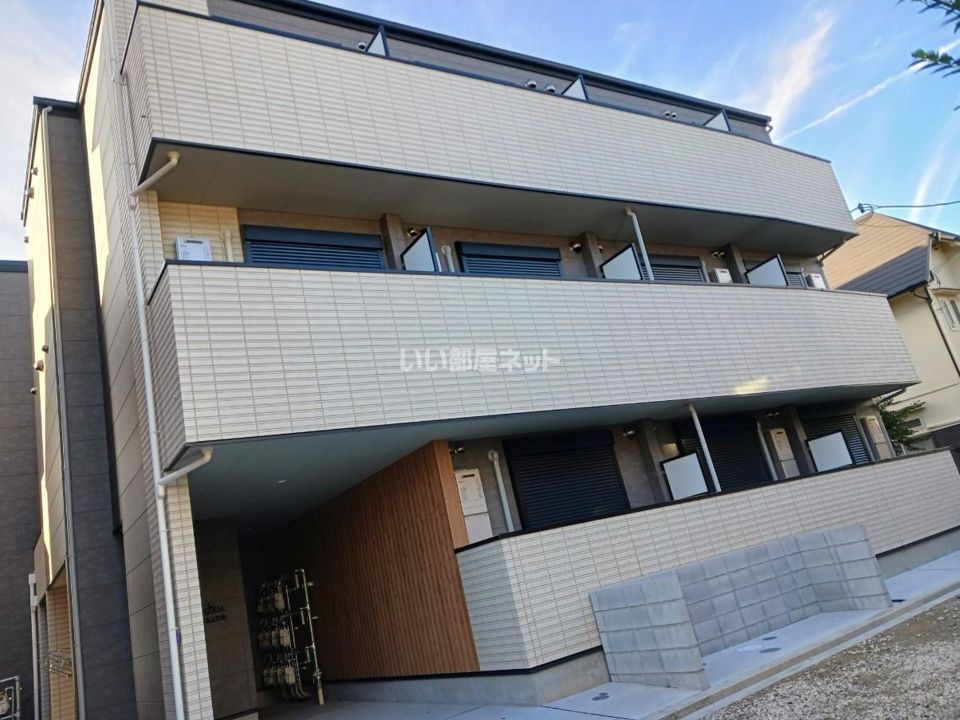 ALEGRIA茨木上中条の外観画像