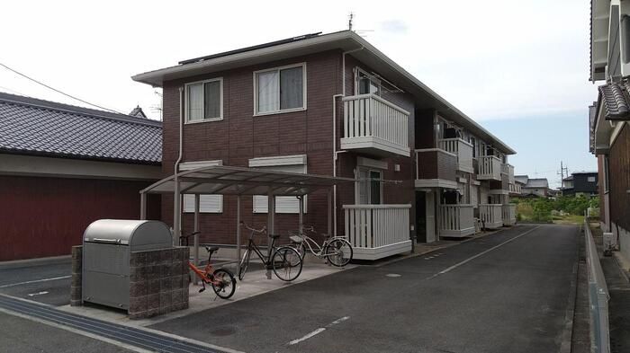 コージーコート八木 D棟の外観画像