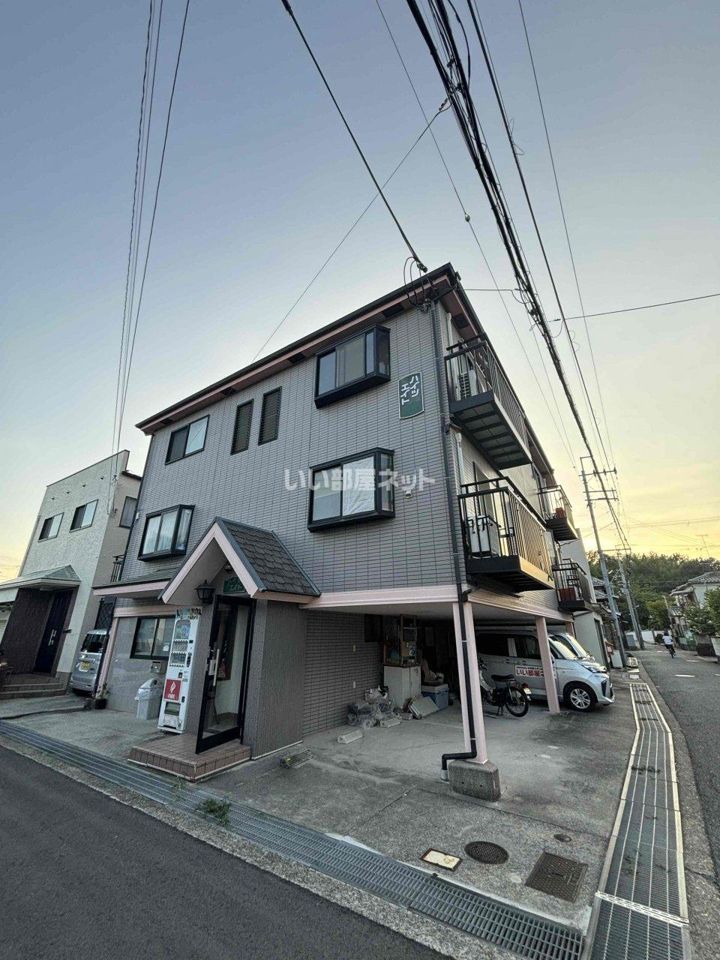 ハイツエイトの外観画像