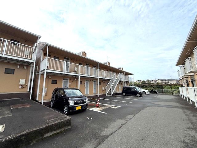 シャルマンハゴロモB棟の外観画像