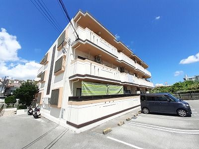 マンション リバーサイドの外観画像