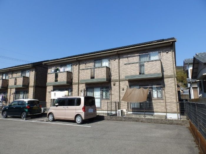 グランドソレーユ B棟の外観画像