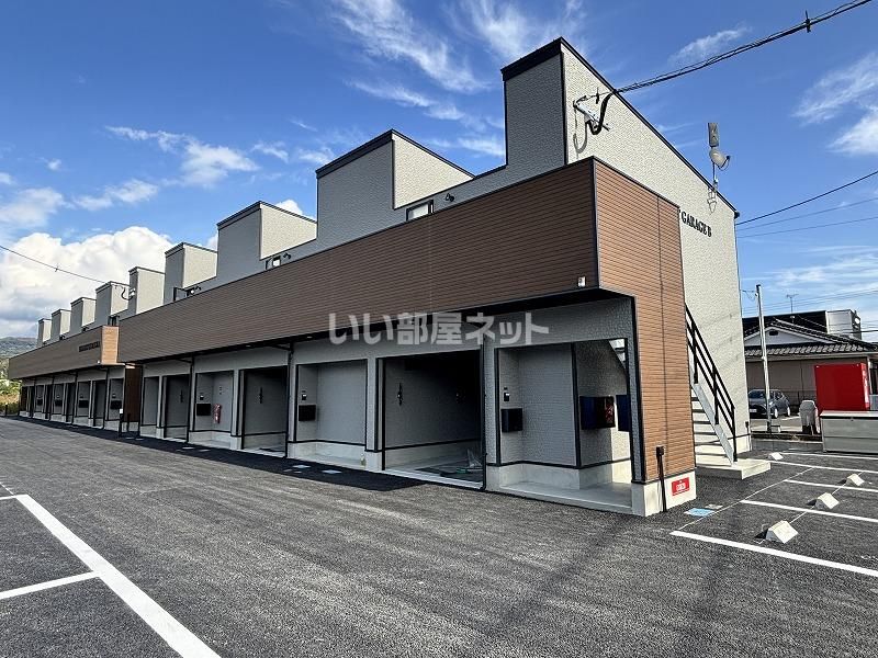 YOUNEXT GARAGE Bの外観画像