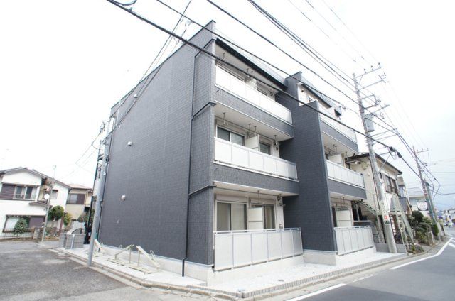 リブリ・鶴間の外観画像