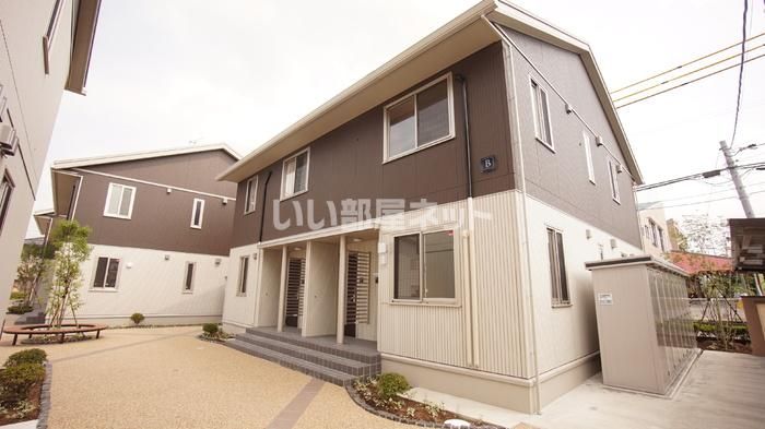 Y's Storiam(ワイズストーリア) Bの外観画像