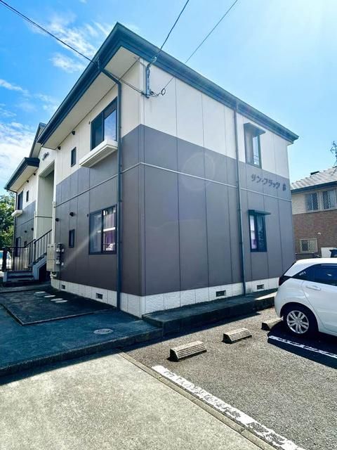 サンフラッツ B棟の外観画像