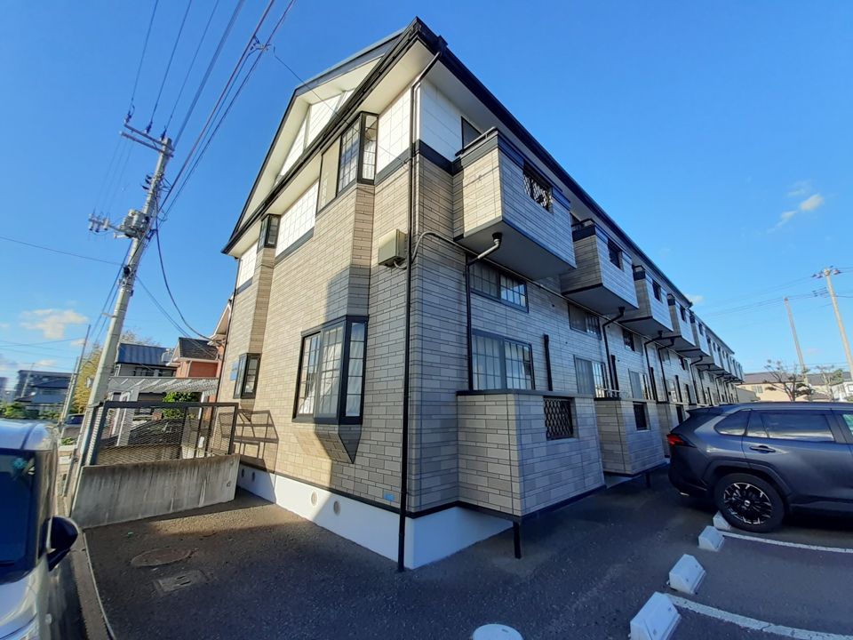 アヴァンセ富沢南参番館の外観画像