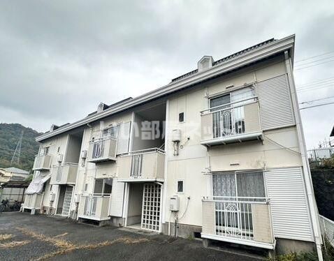 西山サンハイツの外観画像