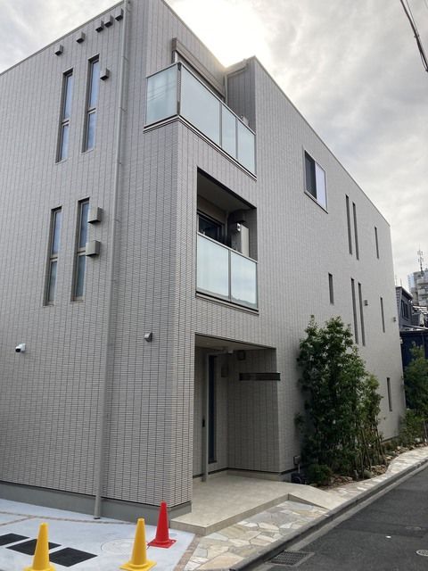 クレシェンド東新宿の外観画像