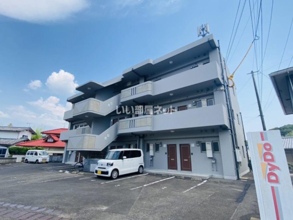 グランドーレ早岐の外観画像