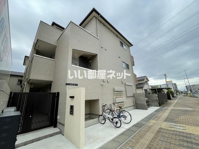 S.I.Xの外観画像