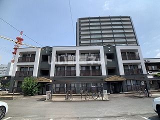 フィネス三条の外観画像