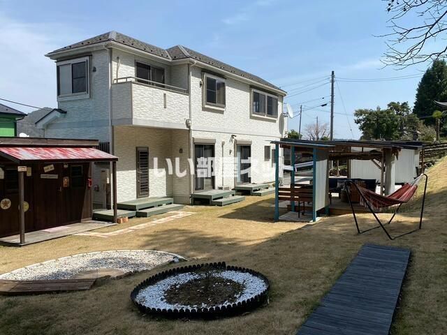 柚木ガレージ付き戸建の外観画像