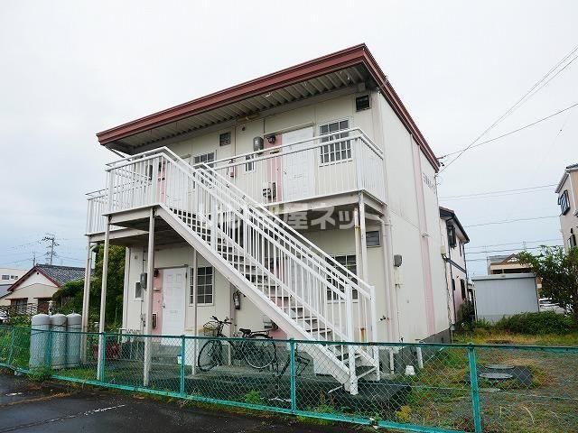 三保茜ハイツの外観画像