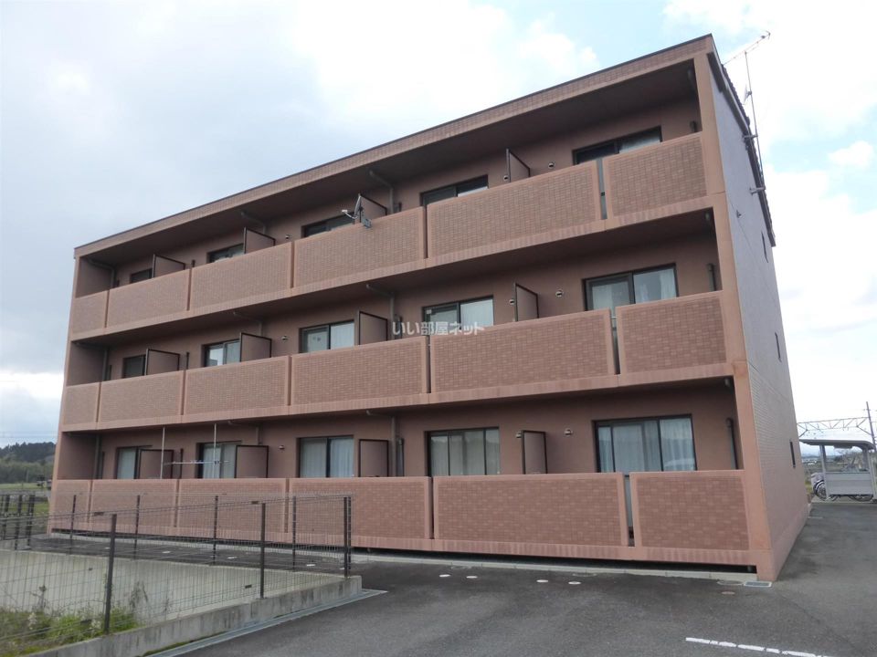 シャルマンサンワの外観画像