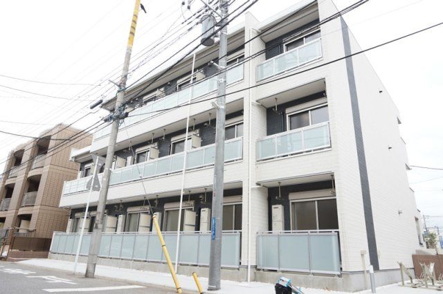 リブリ・ガバナーの外観画像