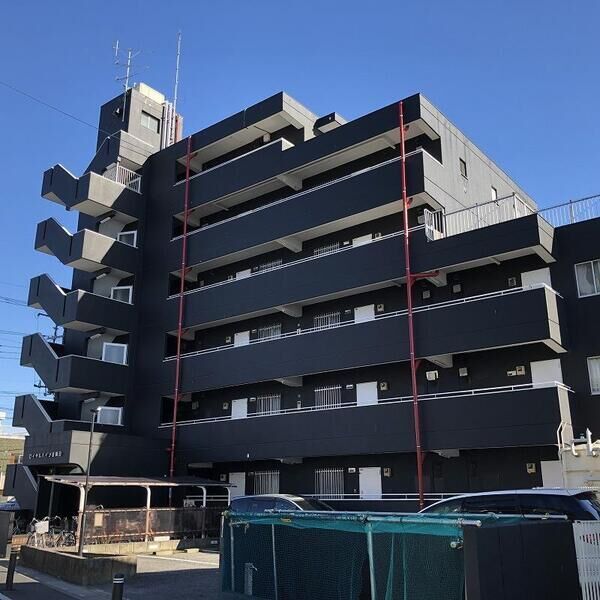 ロイヤルハイツ吉岡Bの外観画像
