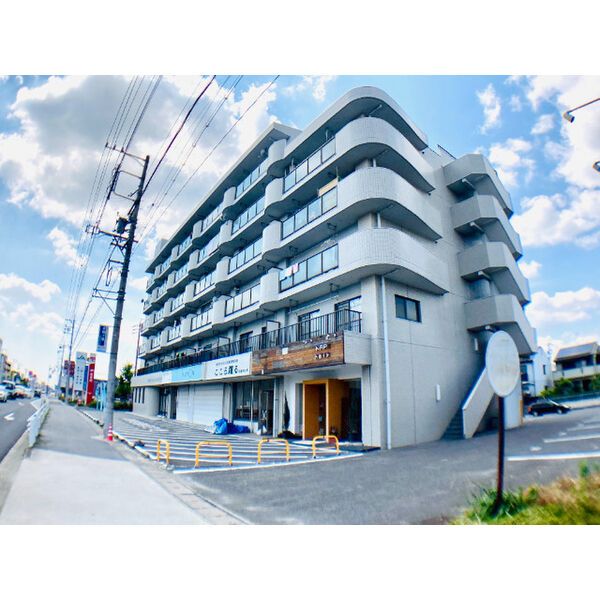 ザ・スローンの外観画像