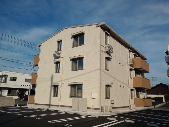 MER行事 B棟の外観画像