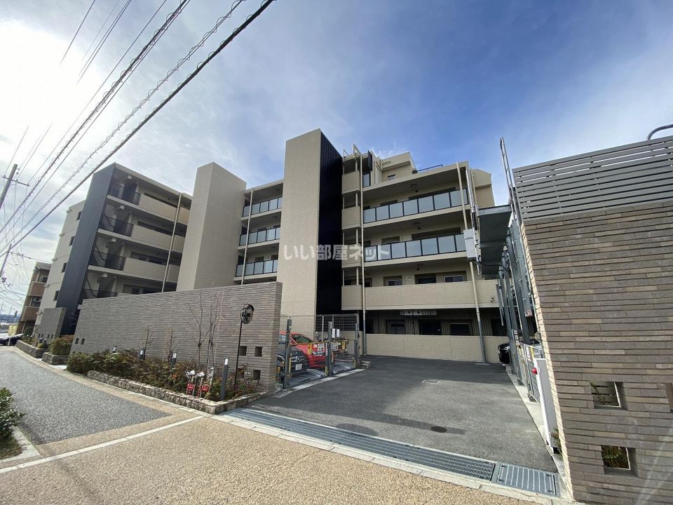 クレヴィア東生駒の外観画像
