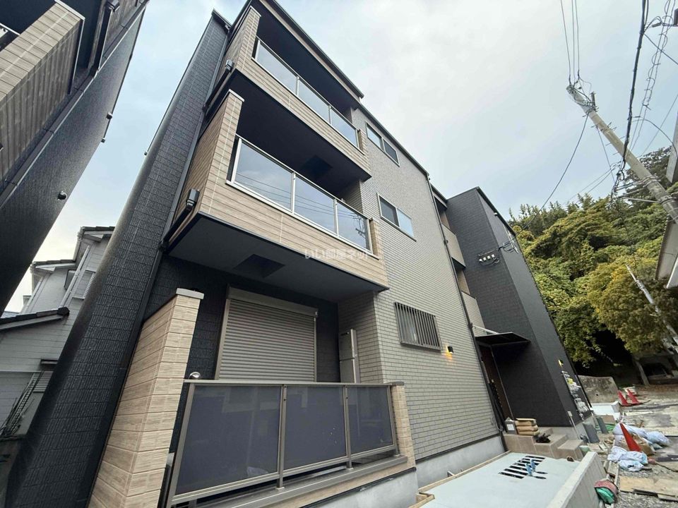 D porta irisの外観画像