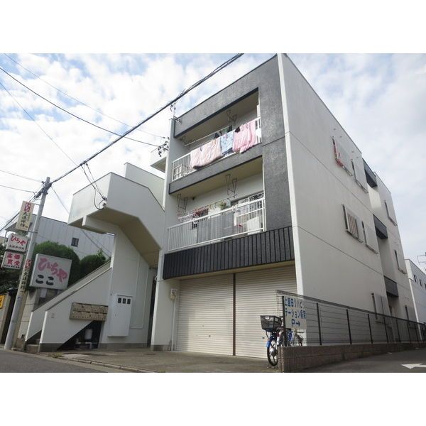 足立マンションの外観画像