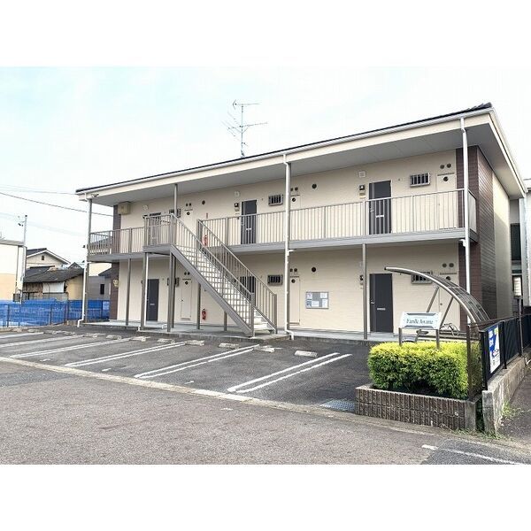 Famile Aoyamaの外観画像