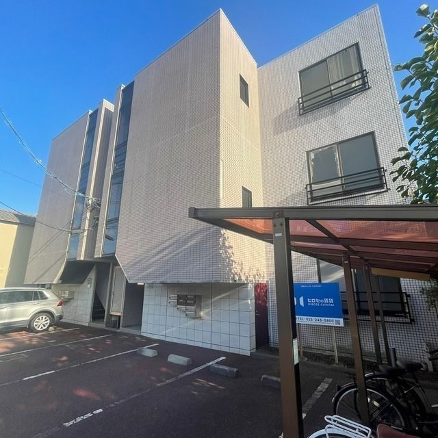 タウンハウス金衛町の外観画像