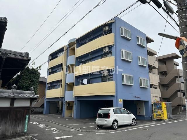 クエストコートの外観画像