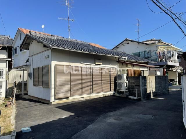中津町3丁目貸家の外観画像