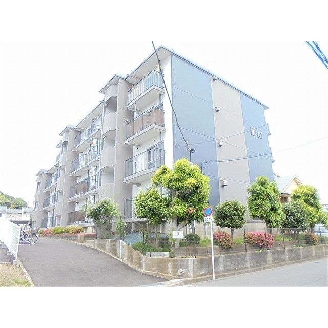 リリー本郷台10号棟の外観画像