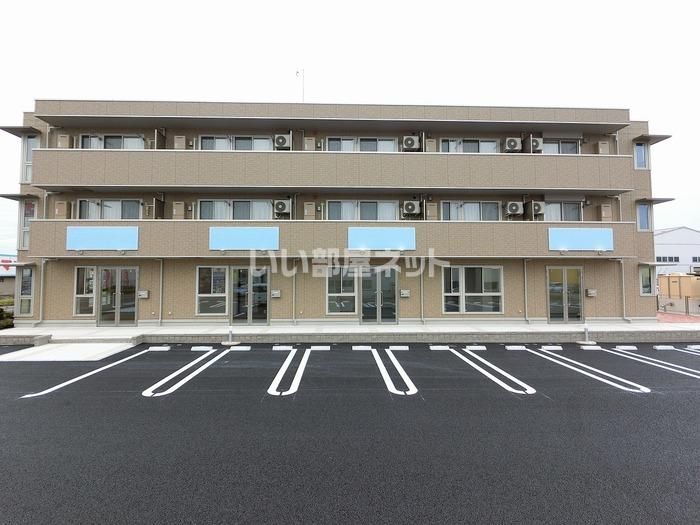 グランポワール 住居の外観画像