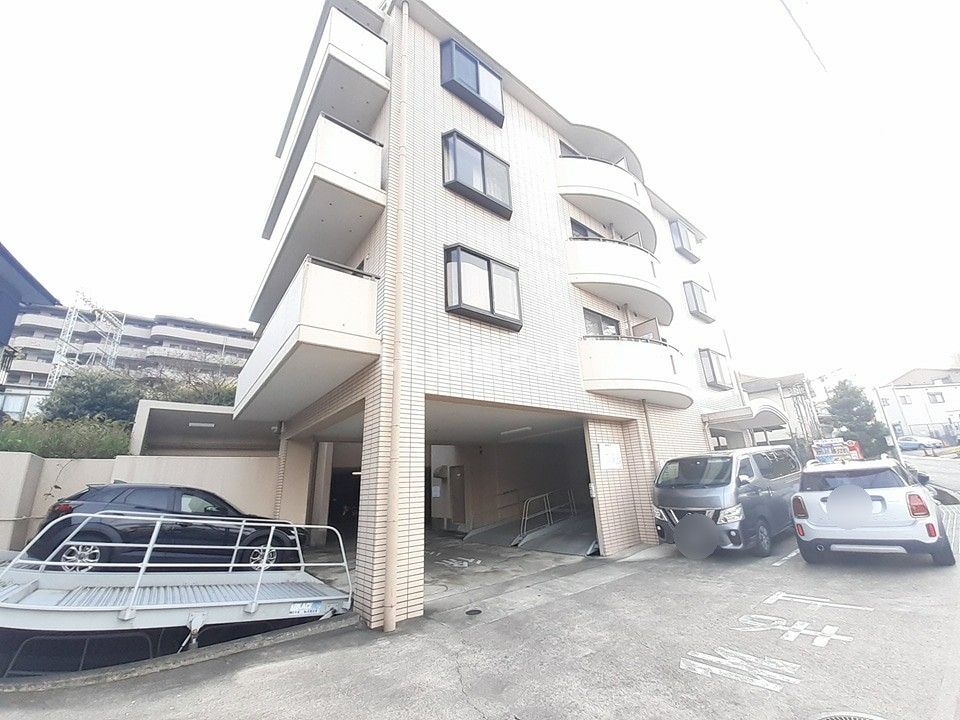 あやめ池ガーデンハイツの外観画像