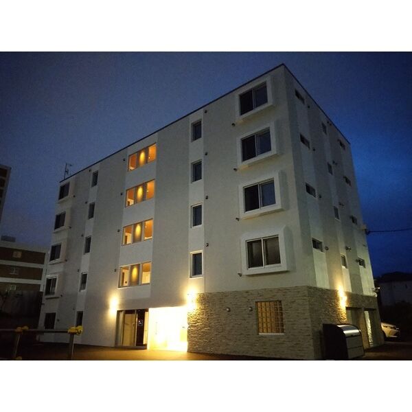 NAHEL RAVISSA(ネェル・ラヴィッサ)の外観画像