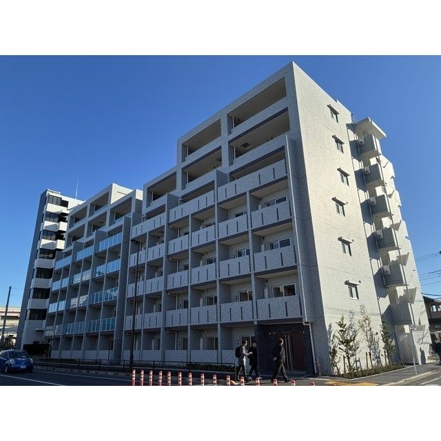 ペアパレス六町環七北通りの外観画像
