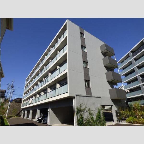 プラチナスイート西公園駅South Gardenの外観画像
