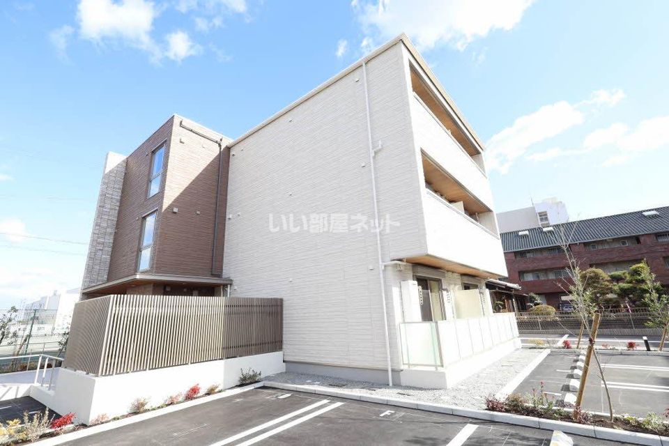 シャーメゾン松阪中央の外観画像