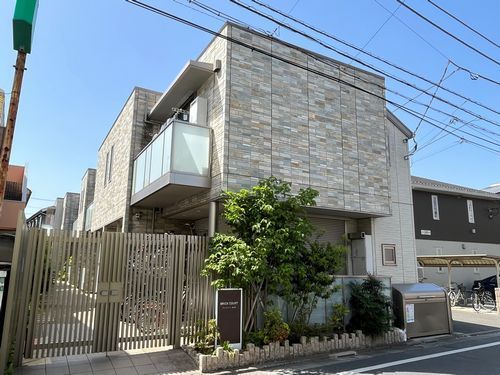 BRICK COURT 南大泉の外観画像