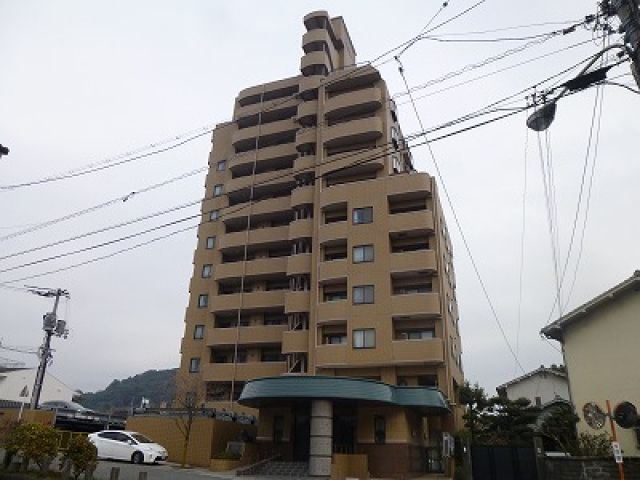 ライオンズマンション白島九軒町の外観画像