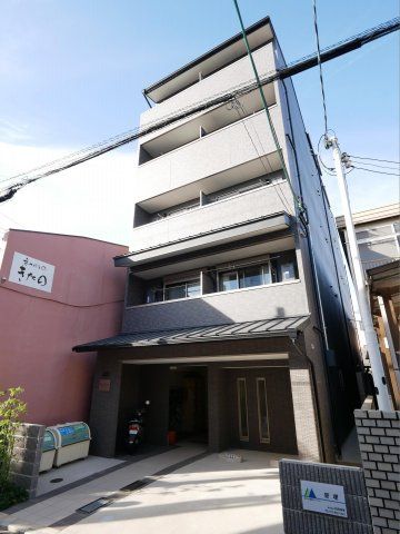 プラムズ天神の外観画像