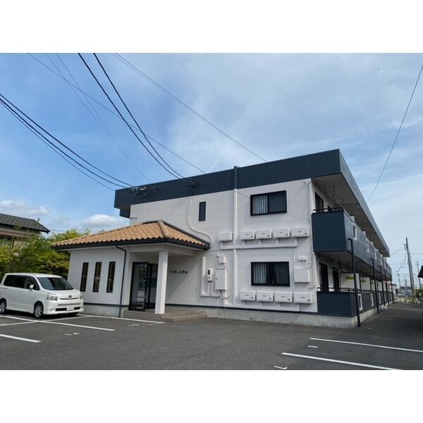 ファミーユ中山の外観画像