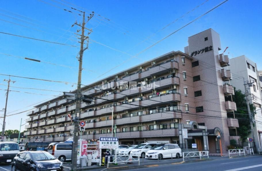 グランツ国立の外観画像