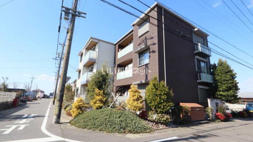 Ecracie72の外観画像