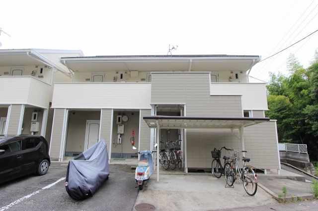 クレアトール高屋 A棟の外観画像